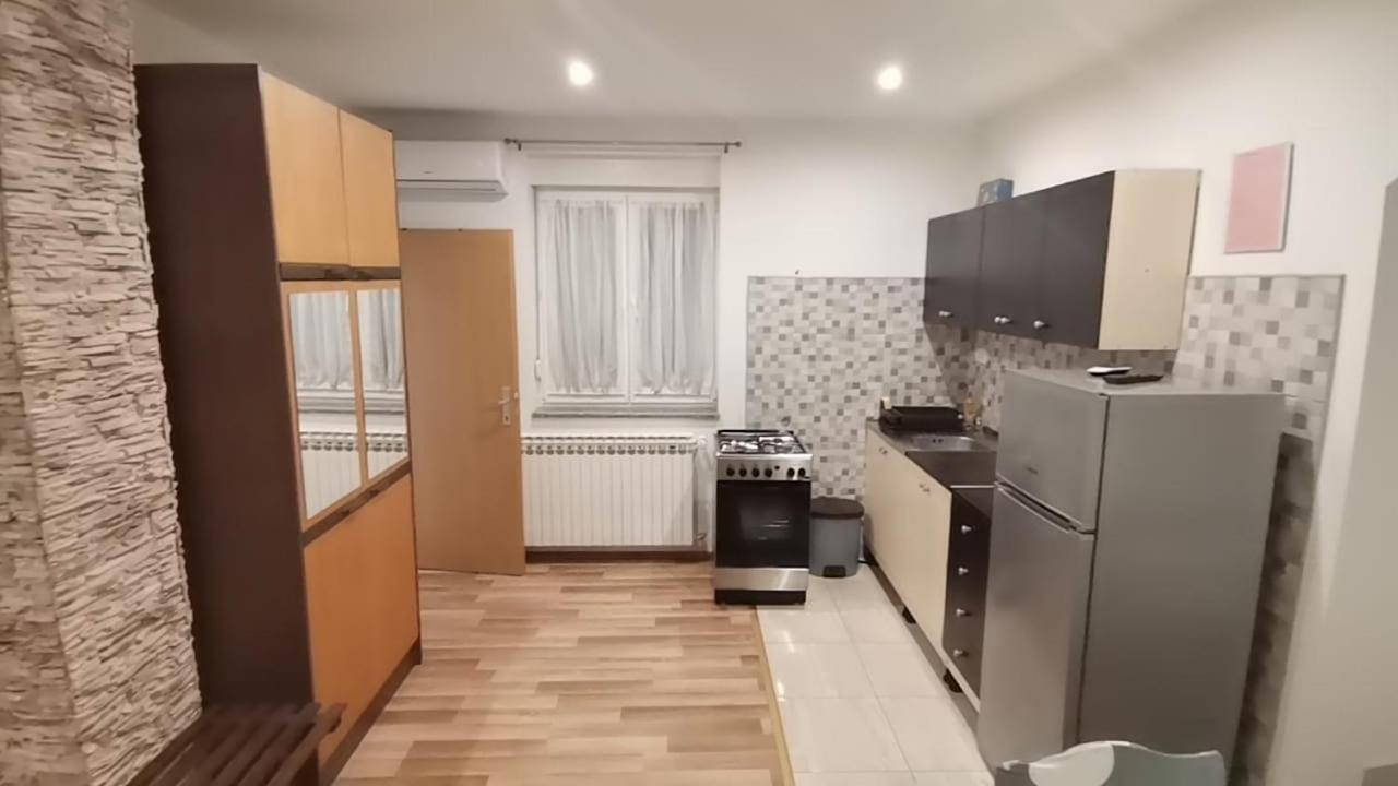 Trilj Apartman Jurika Exterior foto